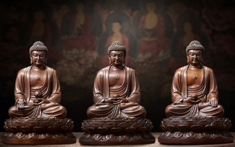 việc sử dụng tượng Phật trong phong thủy ngày càng được nhiều người ưa chuộng, sử dụng để trang trí nội thất hoặc thờ cúng tại gia. 